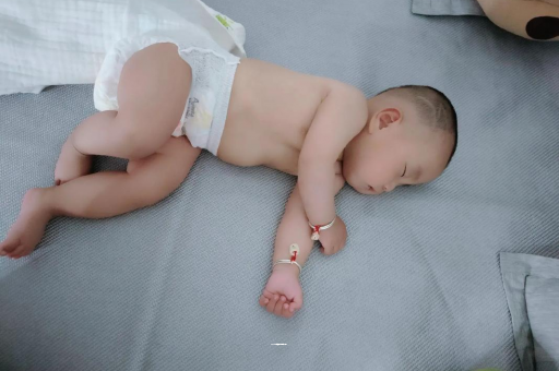 乌鲁木齐三个月宝宝身高体重